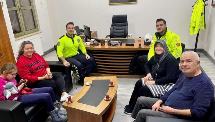 Kazada mağdur aileye polis sahip çıktı