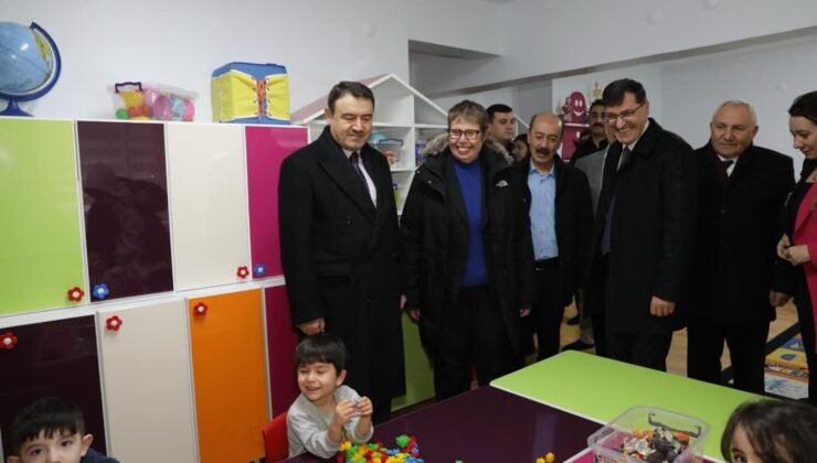 Kütahya Belediyesi Gündüz Çocuk Bakımevi yeni yerinde hizmete açıldı