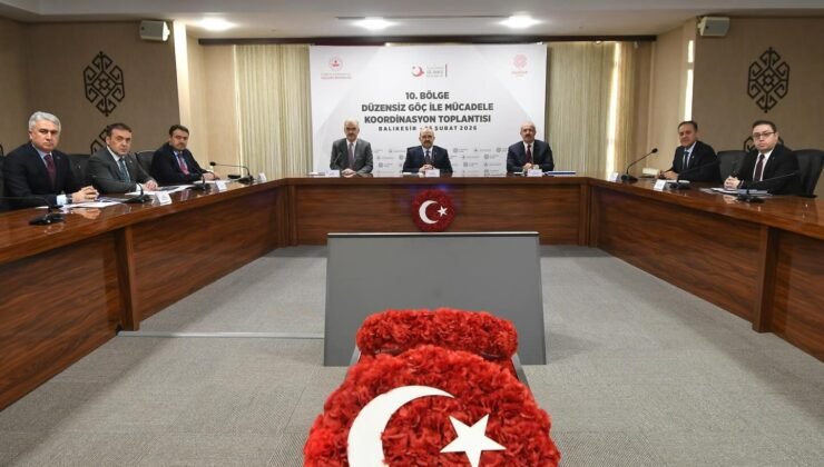 Kütahya Valisi Musa Işın, ’Düzensiz Göçle Mücadele Toplantısı’na katıldı