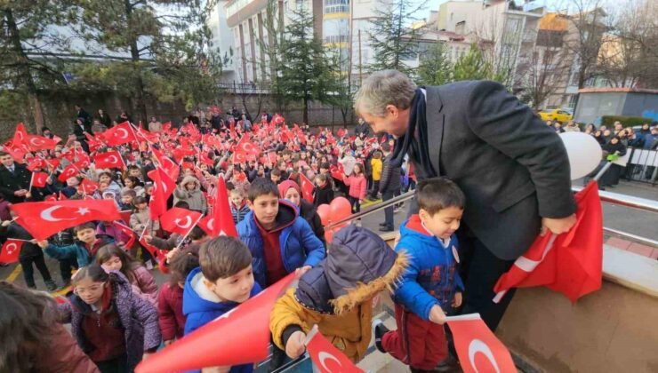 Kütahya’da 2. dönemin ilk dersinin konusu “Bayrak” oldu