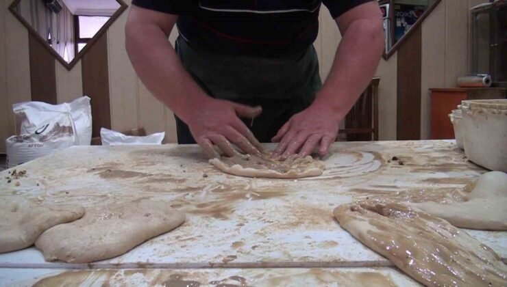 Kütahya’da Ramazan ayının vazgeçilmez lezzeti: Tahinli pide