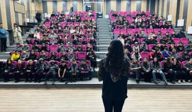 Kütahya’da SİBERAY ekiplerinden öğrencilere siber güvenlik semineri