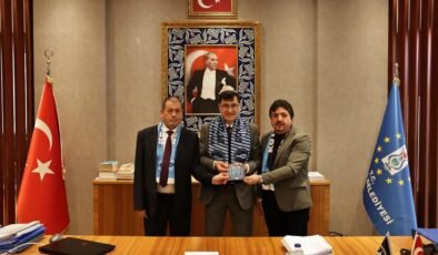 Kütahyaspor’un 60. yıl albümü yöneticilere takdim edildi