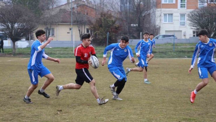 Okul sporları ragbi il birinciliği müsabakaları heyecanla devam ediyor