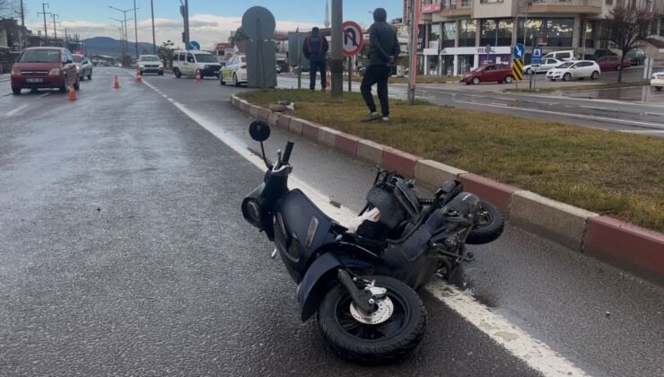 Otomobil ile motosiklet çarpıştı: 2 ağır yaralı