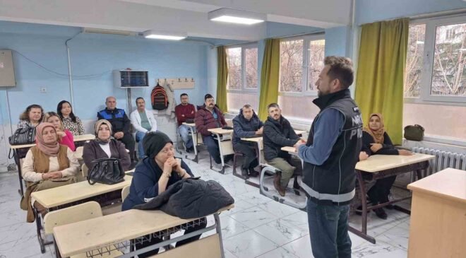 Polisten lise öğrencilerine yönelik eğitim