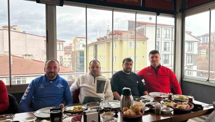 Şampiyon olan 1299 Bilecik Kulübü kahvaltıda buluştu