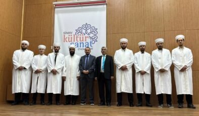 Simav’da yeni din görevlilerine cübbe ve sarık giydirildi