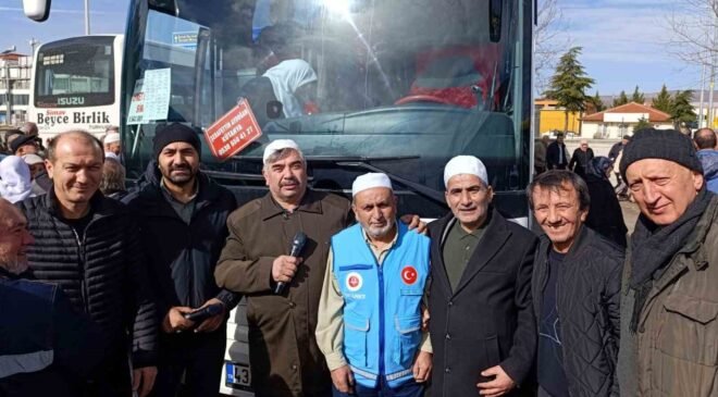 Simav’dan 43 Ramazan ayı umrecisi dualarla uğurlandı