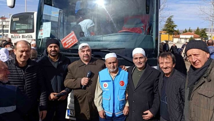 Simav’dan 43 Ramazan ayı umrecisi dualarla uğurlandı
