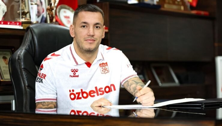 Sivasspor eski golcüsünü geri getirdi: Rey Manaj yeniden Sivasspor’da