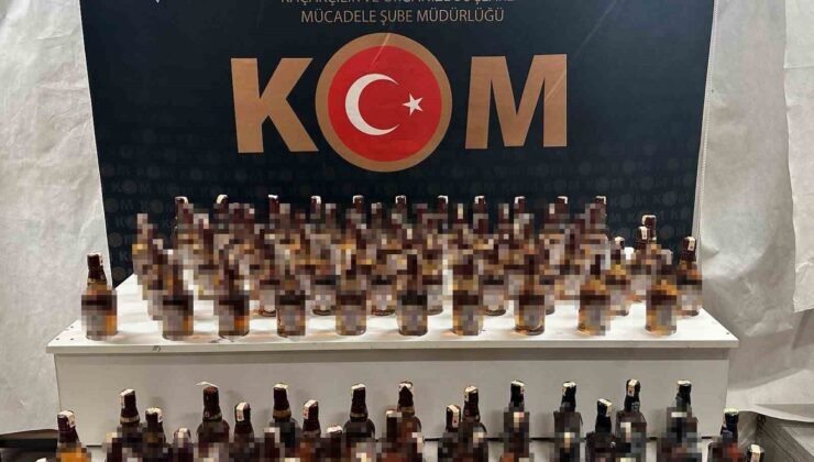 Şüphe üzerine aranan araçta 100 şişe kaçak alkol ele geçirildi