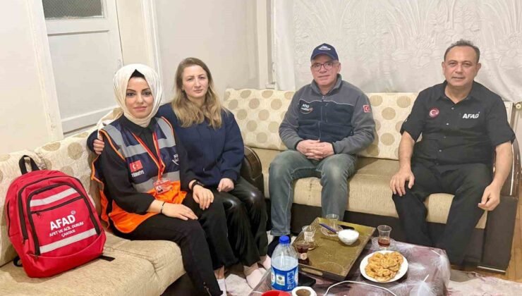 Tavşanlı AFAD gönüllüleri depremzede aileleri yalnız bırakmadı
