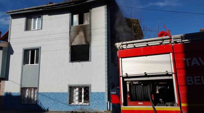 Tavşanlı’da korkutan bina yangını