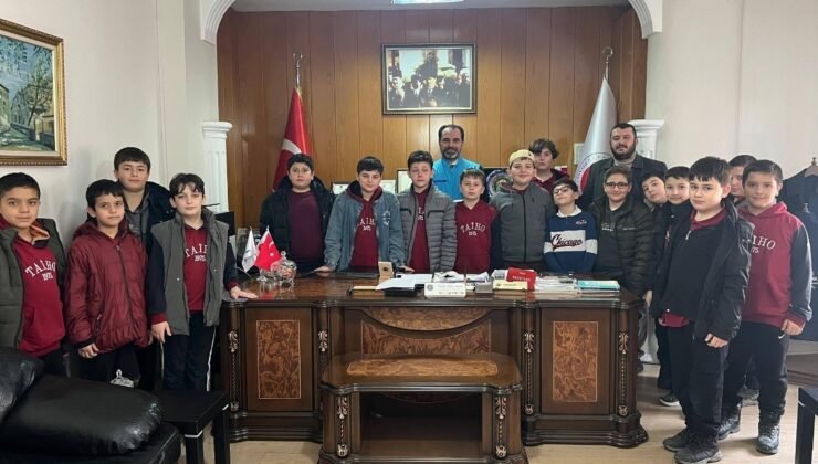 Tavşanlı’da Kur’an Kursu öğrencilerinden örnek destek