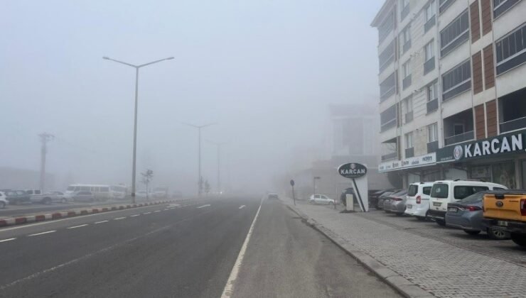 Tavşanlı’da yoğun sis nedeniyle görüş mesafesi düştü