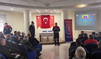 Tepebaşı’nda kırsal mahalle muhtarlarına sürücü güvenliği eğitimi verildi