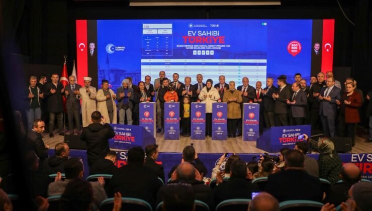 TOKİ'nin kura çekim heyecanı "salona sığmadı"