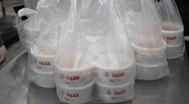 Uşak Belediyesinden ihtiyaç sahibi ailelere ramazan ayı boyunca kesintisiz destek
