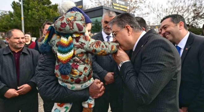 Vali Dr. Erdinç Yılmaz Sivrihisar’da coşkuyla karşılandı