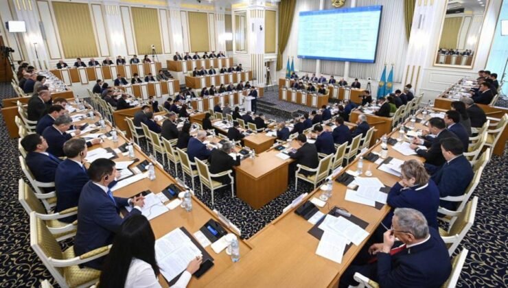 Kazakistan’da Yeni Anayasa taslağı kamuoyuna sunuldu