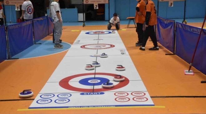 Yıldız Erkekler Floor Curling’de Osmanköy Ortaokulu birinci oldu