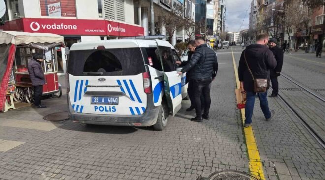 Zabıta ile vatandaş arasındaki hatalı park tartışması polis merkezinde bitti
