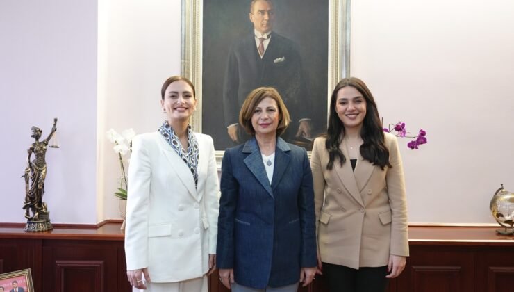 Başkan Ayşe Ünlüce’ye Bucak ve Korkuteli’nden Ziyaret: Eskişehir’in Projeleri Yerinde İncelendi