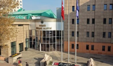 Kurtuluş Kapalı Pazar Yerinde Beton Dökümü Bir Günde Tamamlanacak