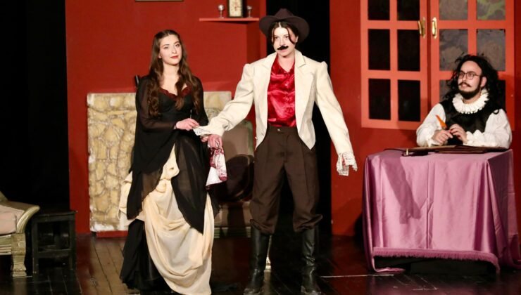 Eskişehir Odunpazarı’nda Dünya Tiyatro Günü coşkuyla kutlandı