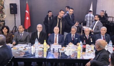 Ümit Özdağ Eskişehir’de Konuştu: Türkiye’de Hem Ekonomide Hem Adalette Sorun Var