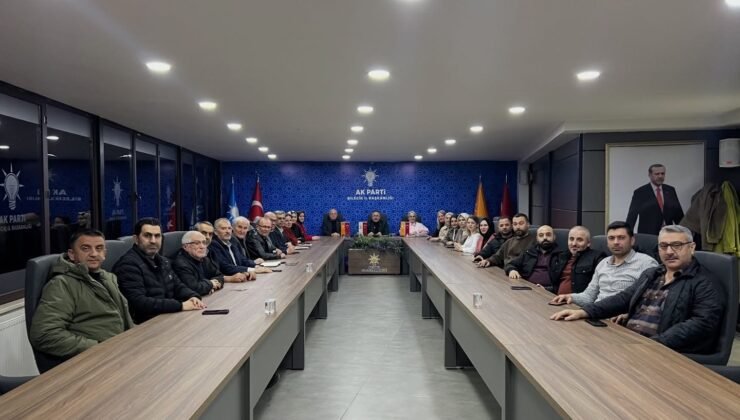 AK Parti Bilecik’te Haftalık İl Yönetim Kurulu Toplantısı gerçekleştirildi