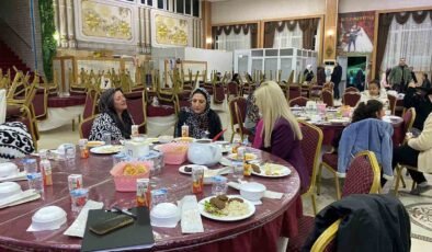 Altıntaş Kaymakamı Ayşegül Yıldırım, vatandaşlarla iftar sofrasında buluştu