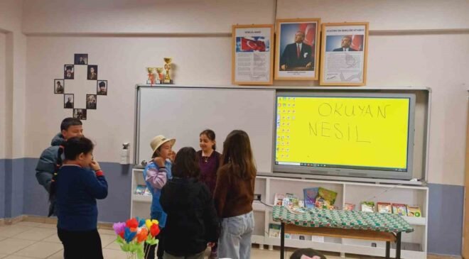 Altıntaş’ta öğrenciler kitapları drama ile canlandırdı