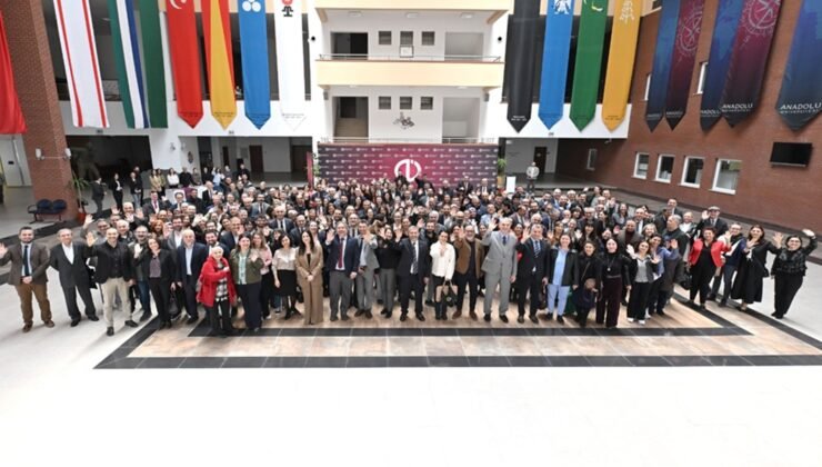 Anadolu Üniversitesi ailesi bayramlaşma töreninde buluştu