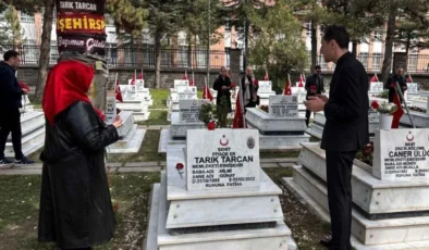 Eskişehir’de Anahtar Parti’den 18 Mart’ta Anlamlı Ziyaret