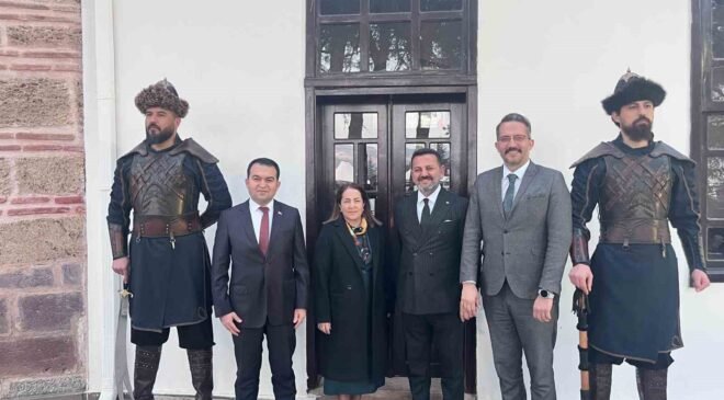 Bakan Yardımcısı Madak, Ertuğrulgazi Türbesi’ni ziyaret etti