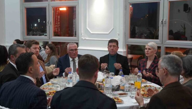 Başkan Subaşı STK temsilci ve üyelerini iftarda ağırladı