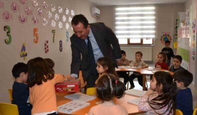 Bilecik’te miniklerden Ramazan yardımı