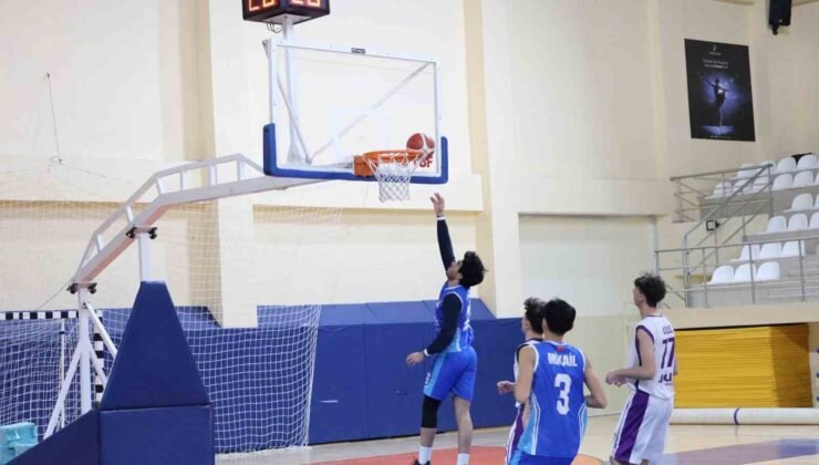 Bilecik’te okul sporları basketbol grup müsabakaları sürüyor