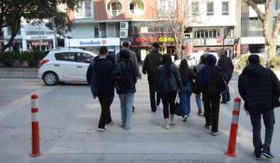 Bilecik’te yaya geçitlerinde duba düzenlemesi