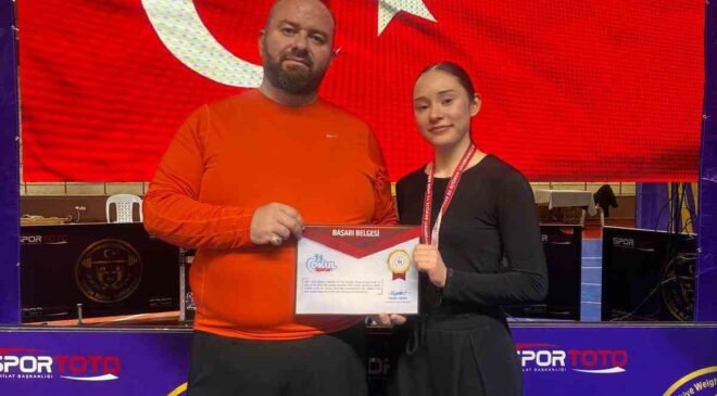 Bilecikli sporcu Türkiye ikincisi oldu