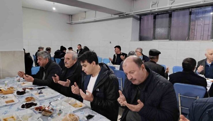 Bozcaarmut Köyü’nde gönülleri buluşturan iftar
