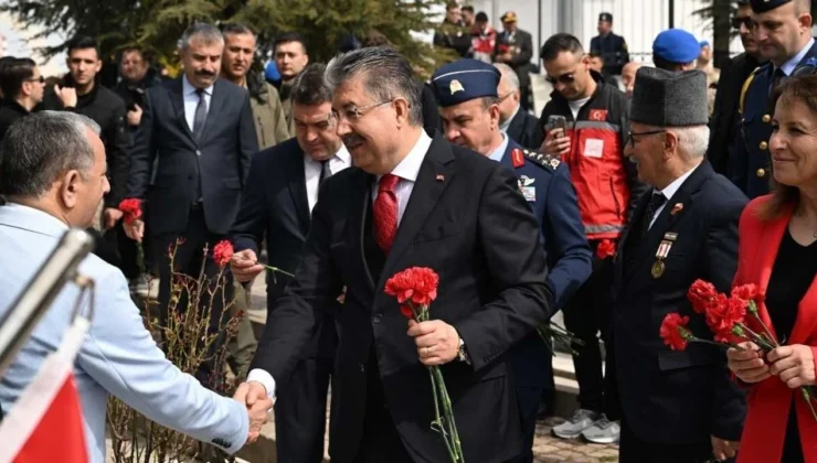 Eskişehir’de 18 Mart Töreni: Şehitler Dualarla Anıldı