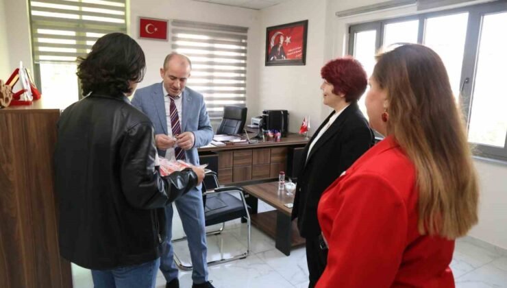 Çocuk evlerinde kalan minik ellerden anlamlı 18 Mart hediyesi