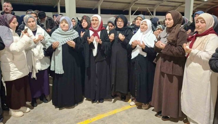 Emet ve Hisarcık’tan 29 umreci dualarla kutsal topraklara uğurlandı