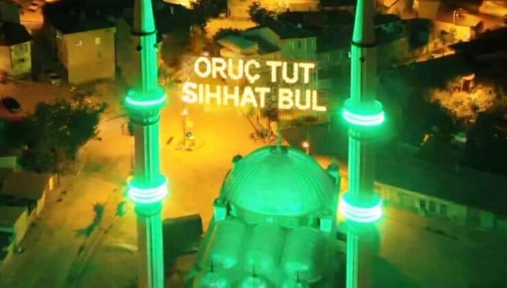 Emet’te Ramazan coşkusu mahya ile taçlandı