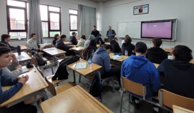 Eskişehir Bilim Olimpiyatları Akademisi’nde eğitim meşalesi yandı