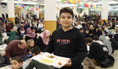 Eskişehir Fatih Sultan Mehmet İmam Hatip Ortaokulu’nda iftar sevinci