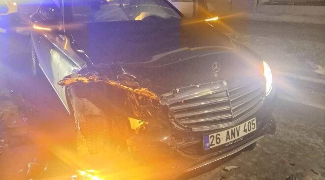 Eskişehir-Kütahya yolunda kaza: 3 yaralı